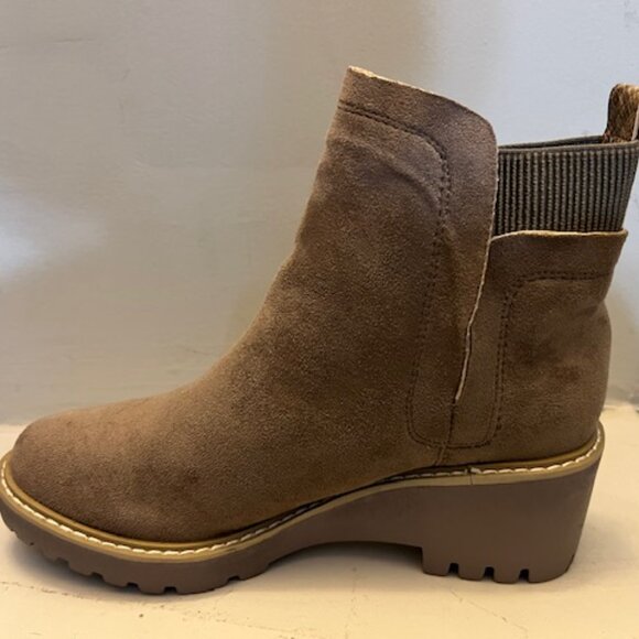 Hey Girl by Corky's Basic Boot, Size 9 Womens Slip-On, NEW - Picture 2 of 10